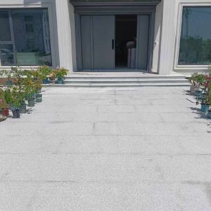 梅州 芝麻白花岗岩地铺石地面铺装