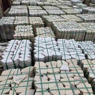 梅州 黄金麻白麻花岗岩荔枝面地铺石(冰裂纹)