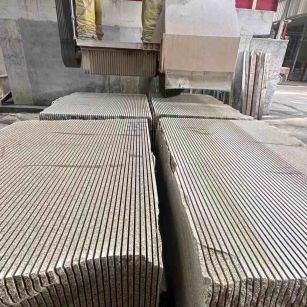 梅州 车间生产日常，黄金麻白麻花岗岩