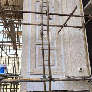 梅州 黄金麻花岗岩别墅外墙干挂回纹造型效果