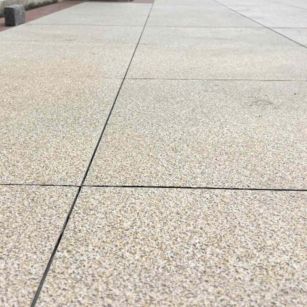 梅州 黄金麻花岗岩石板材荔枝面地面铺装效果