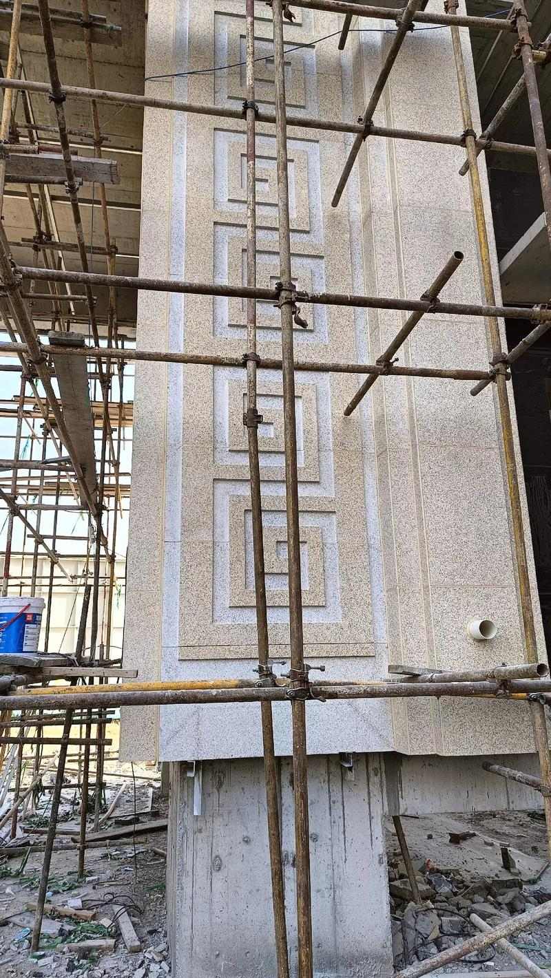 梅州 黄金麻花岗岩别墅外墙干挂回纹造型效果