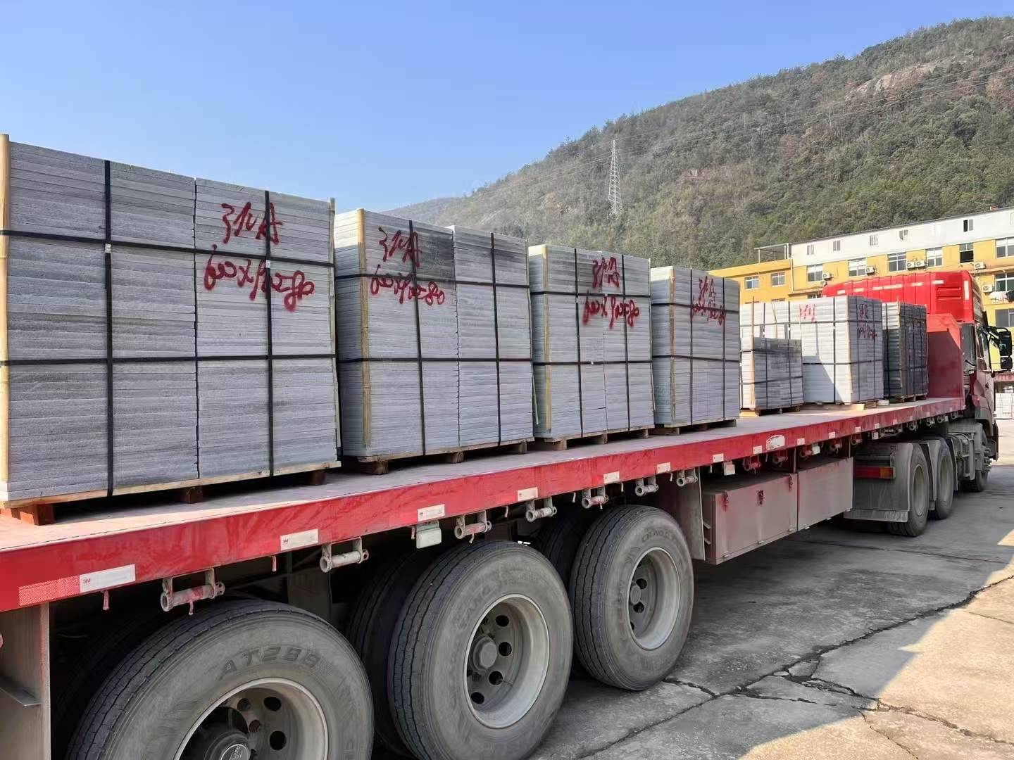 梅州 芝麻灰地铺石出货日常