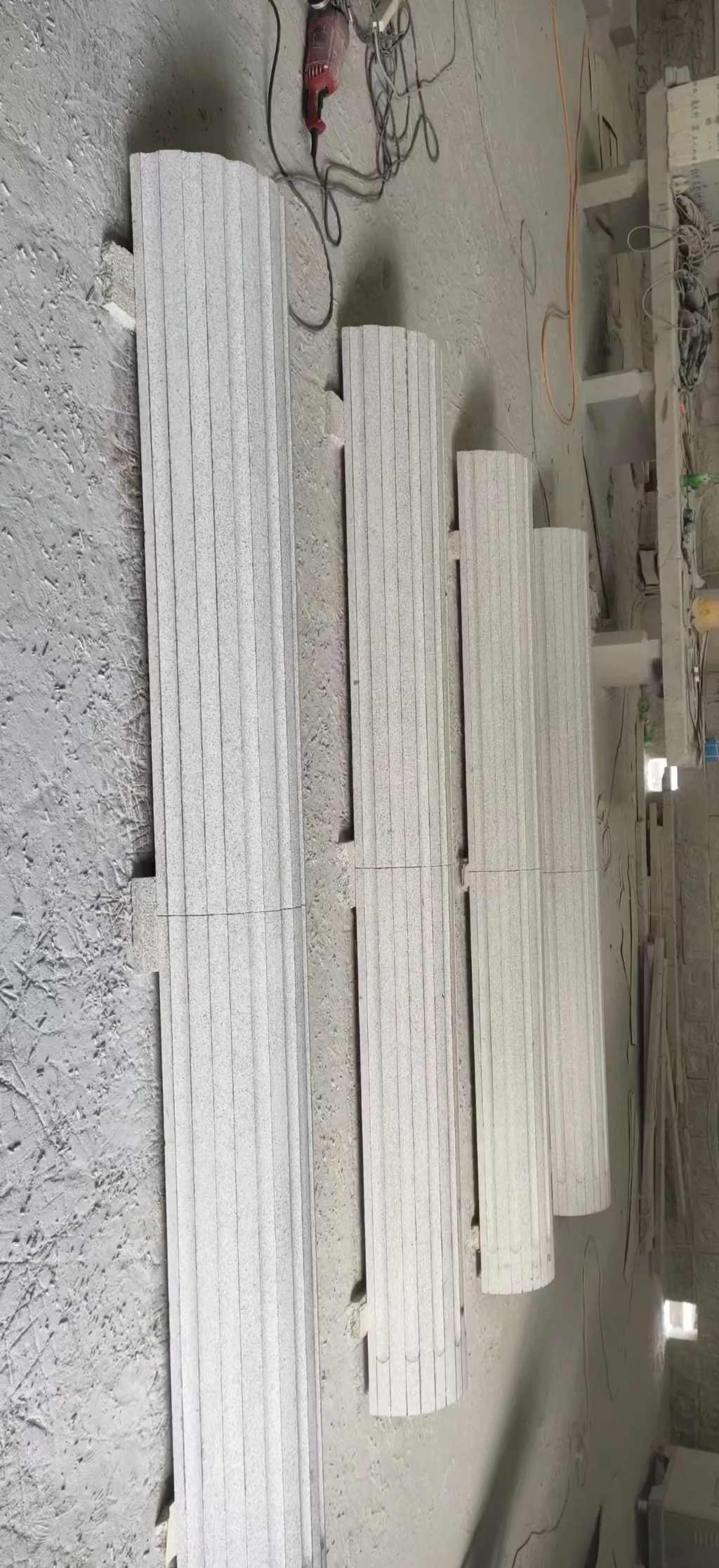 梅州 花岗岩厂家带你看白麻花岗岩门楼大柱柱皮