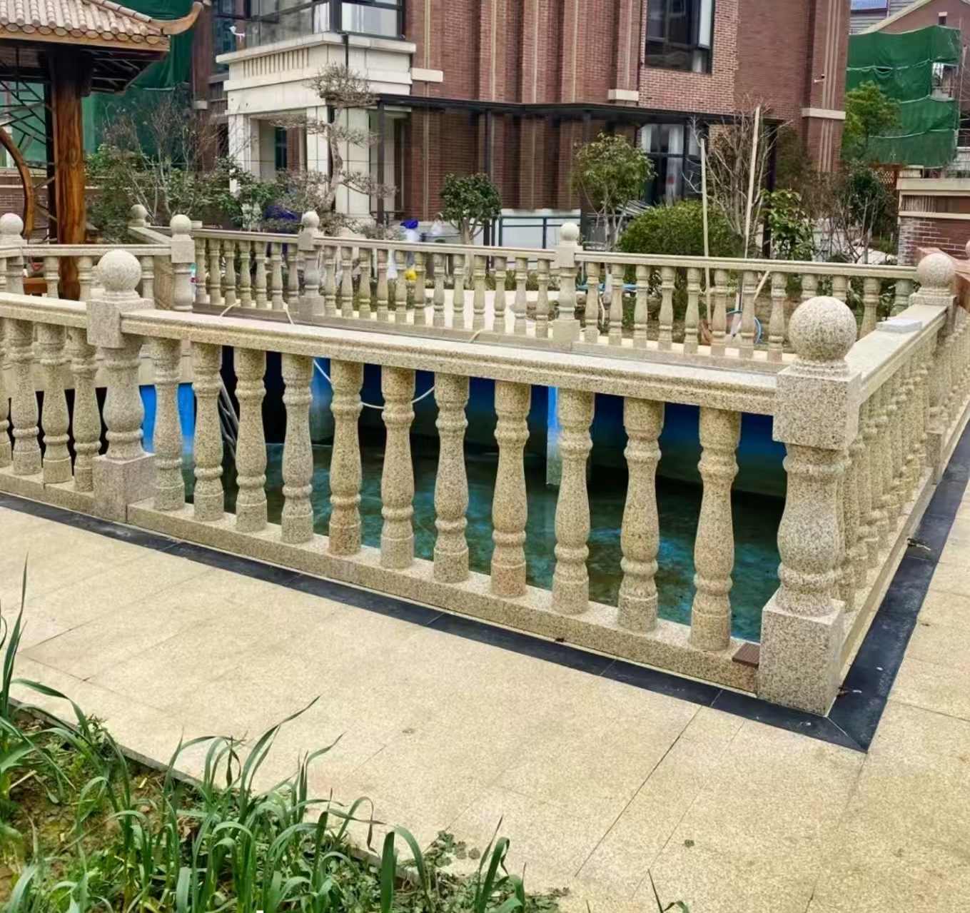 梅州黄金麻花岗岩石材栏杆，扶手，将军柱，花瓶柱