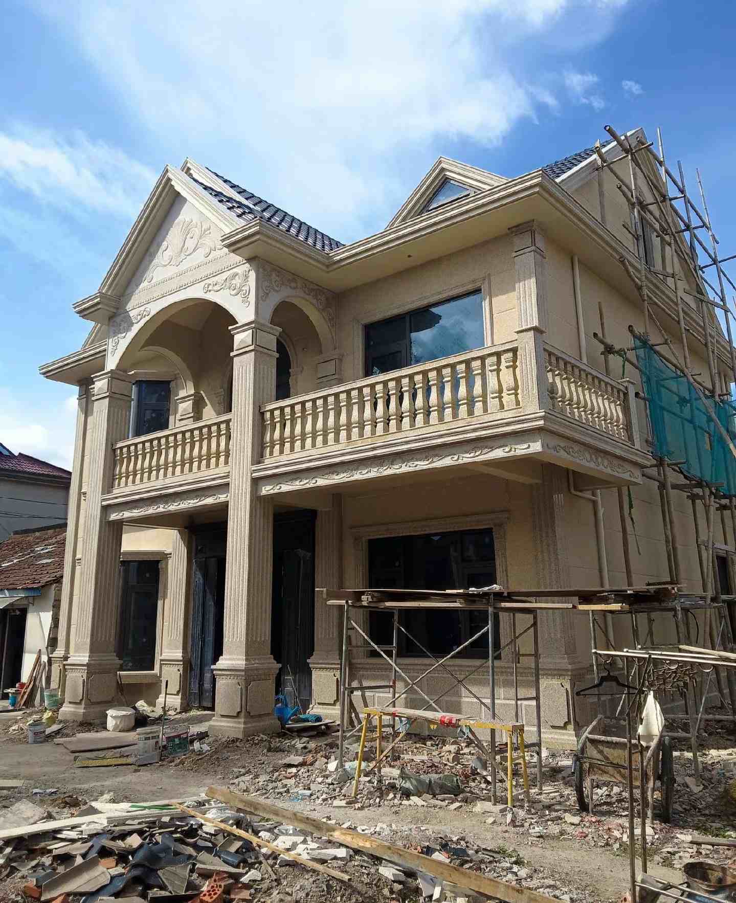 梅州 黄金麻花岗岩石材私人别墅雕花门楼柱阳台栏杆