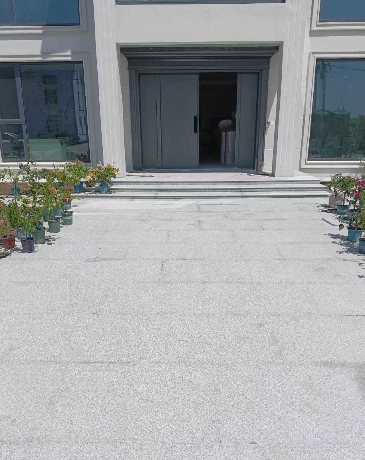 梅州 芝麻白花岗岩地铺石地面铺装