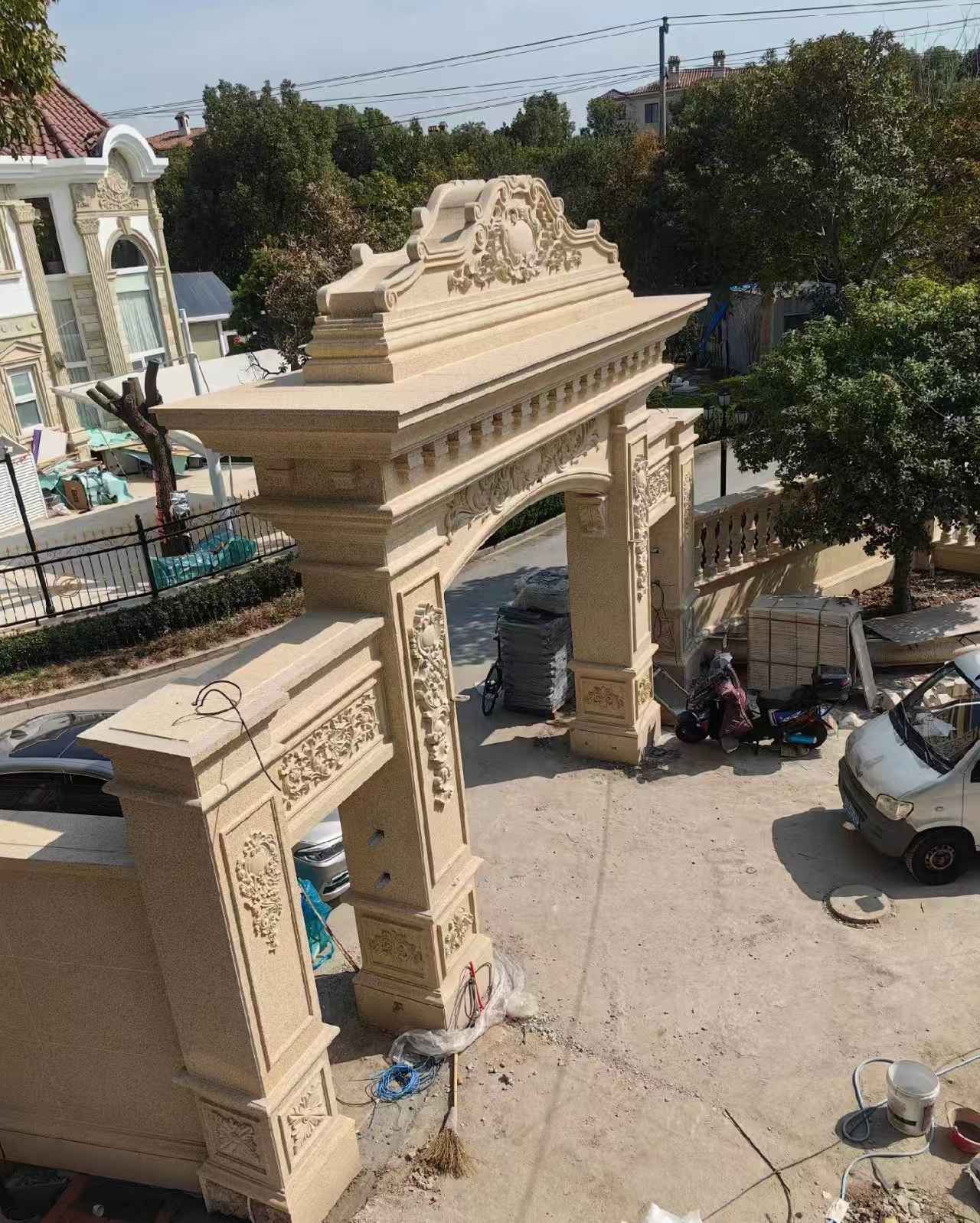 梅州 黄金麻荔枝面花岗岩别墅门楼