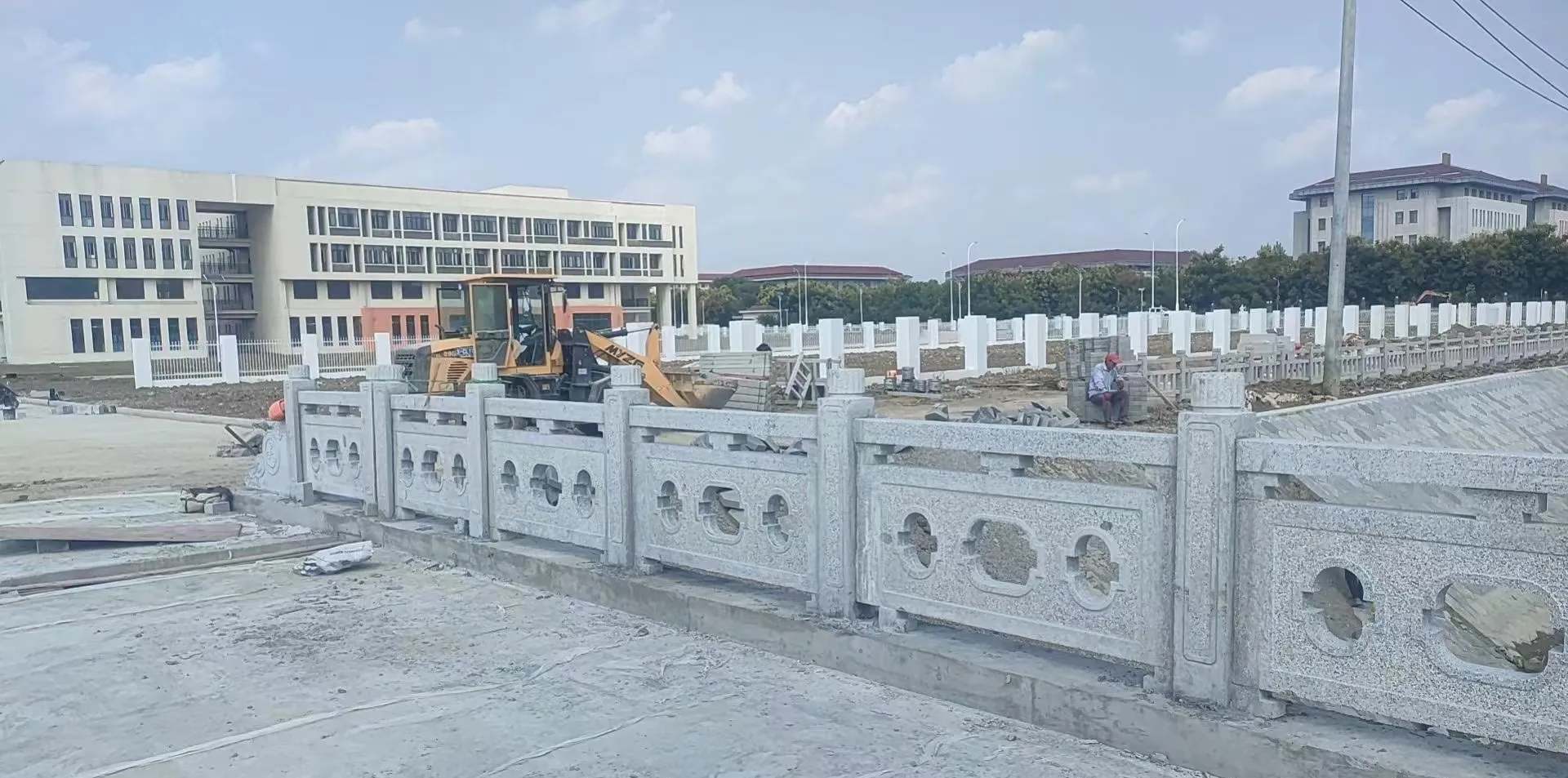 梅州 白麻花岗岩荔枝面河道栏杆