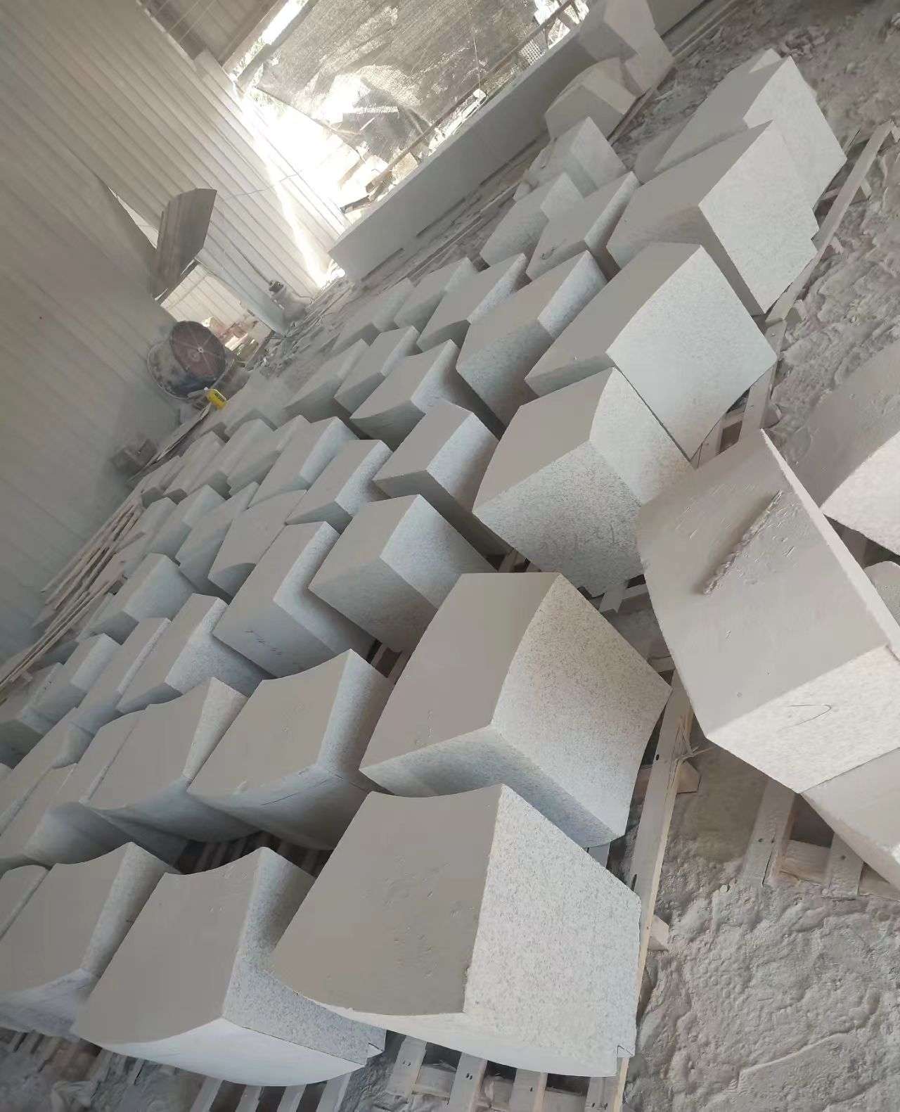 梅州 白麻花岗岩异形坐凳