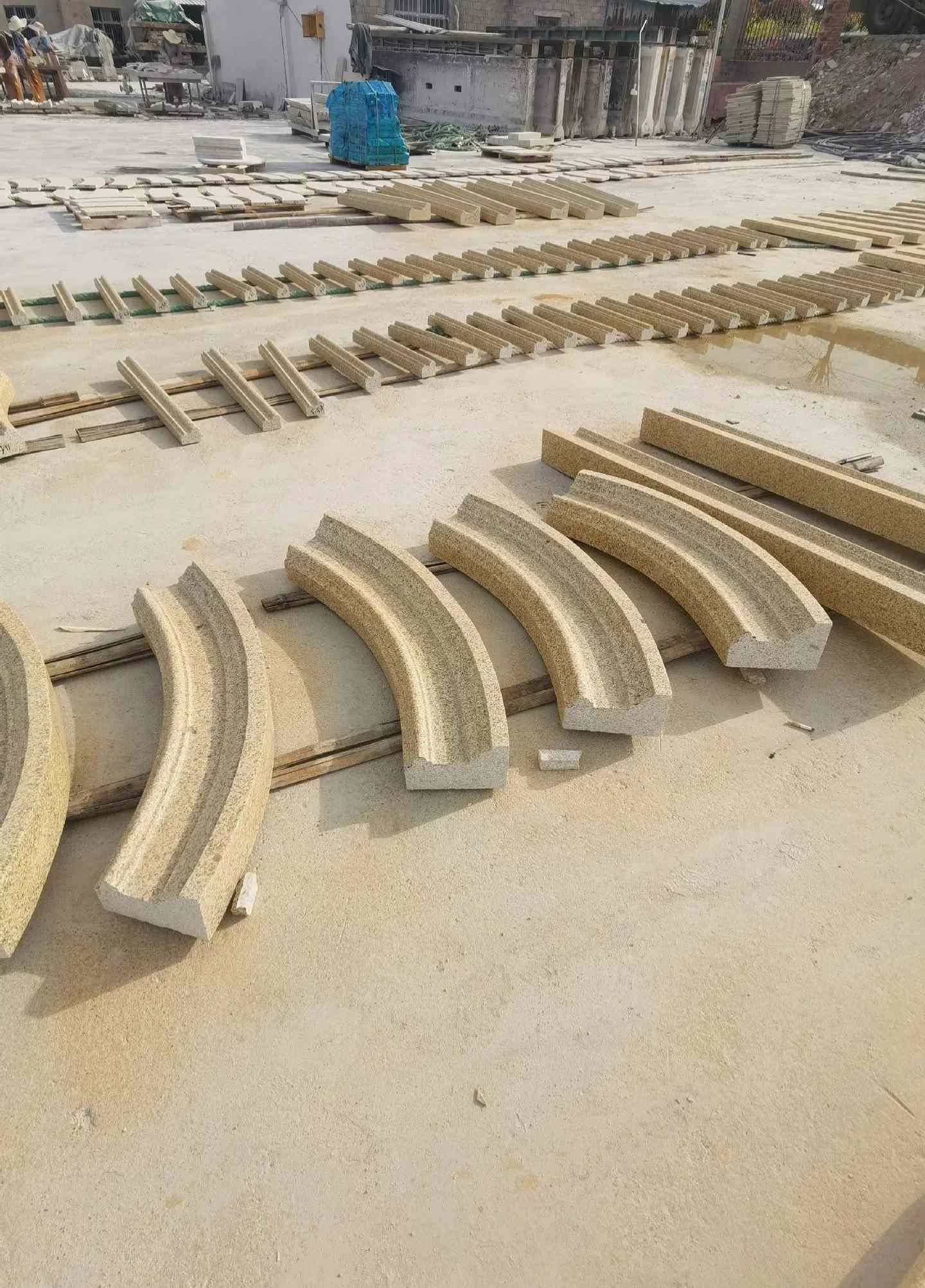 梅州 黄金麻花岗岩别墅线条