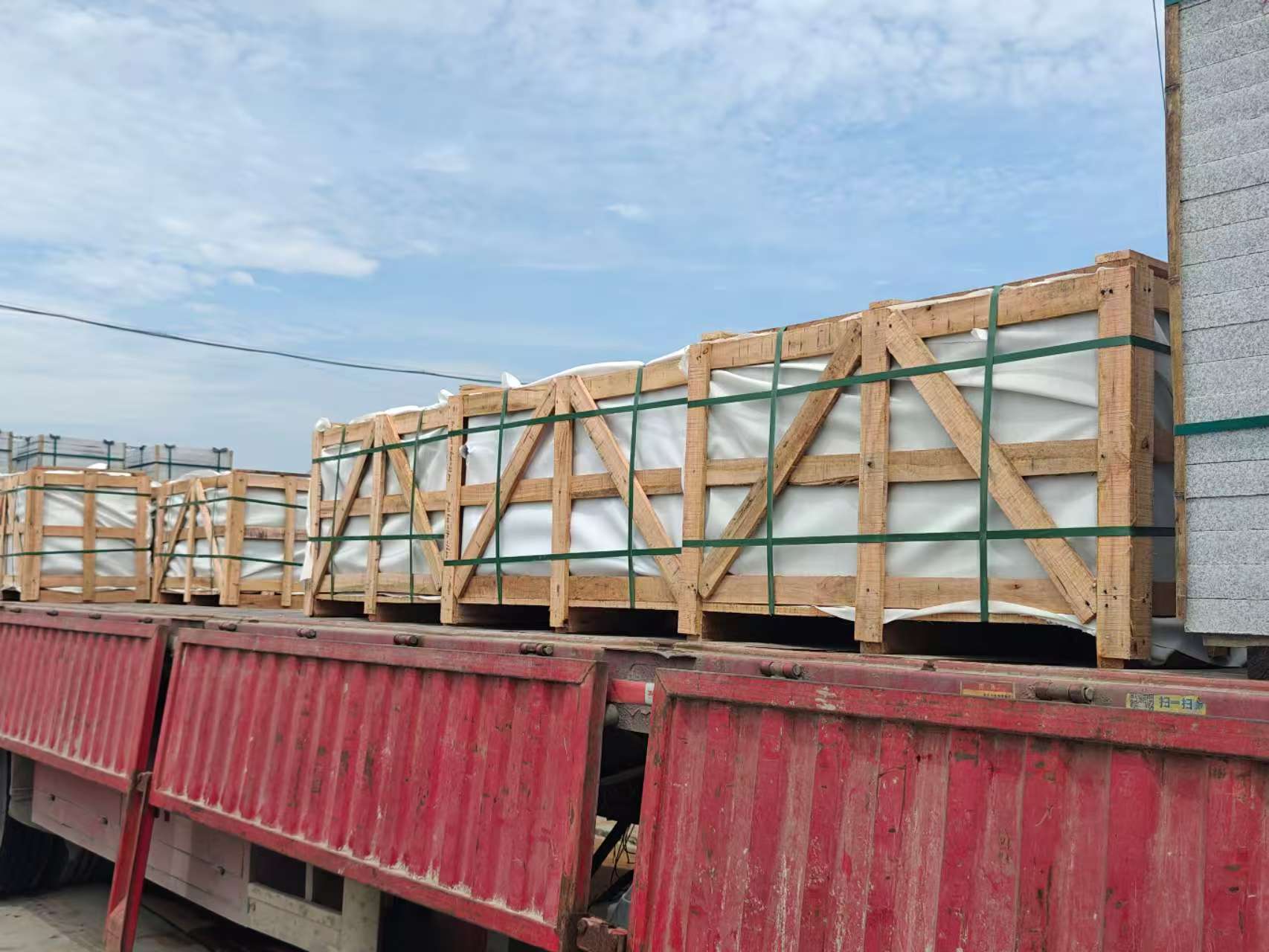 梅州 芝麻白花岗岩地铺石出口专车-泰国游