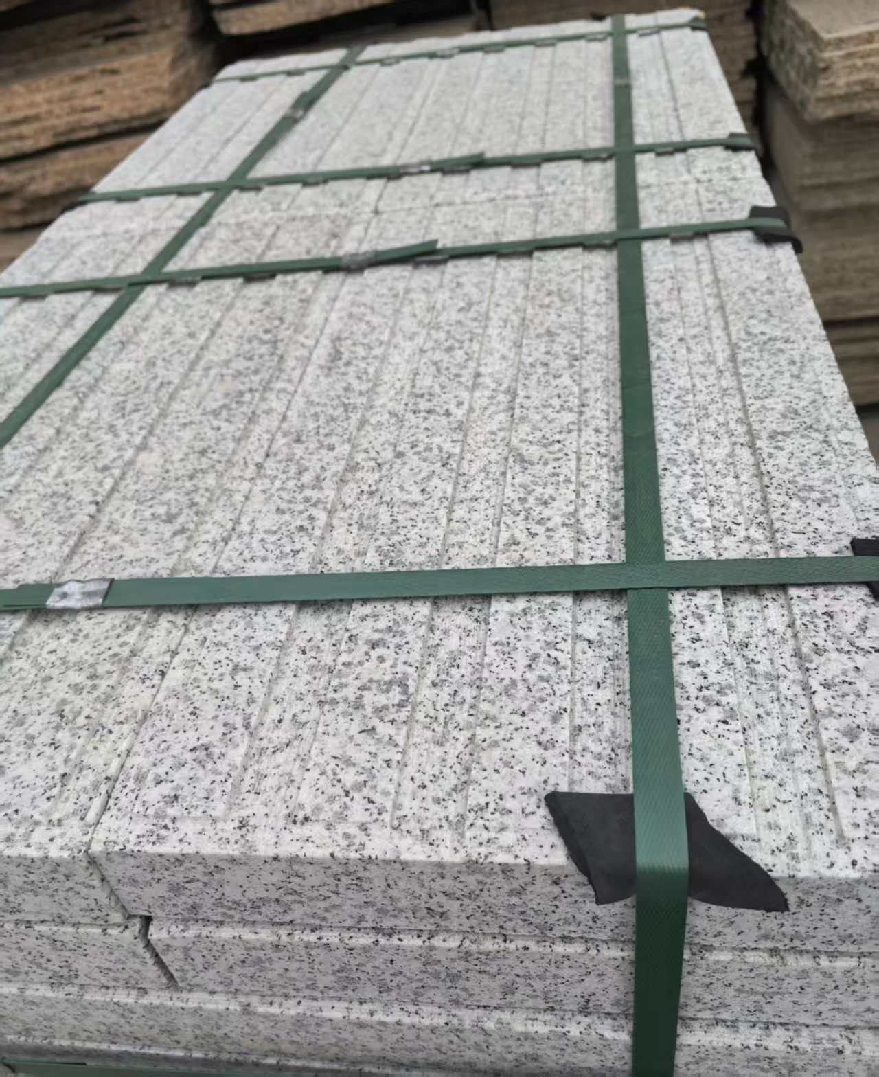 梅州 白麻花岗岩直行盲道石，盲条，地铺石