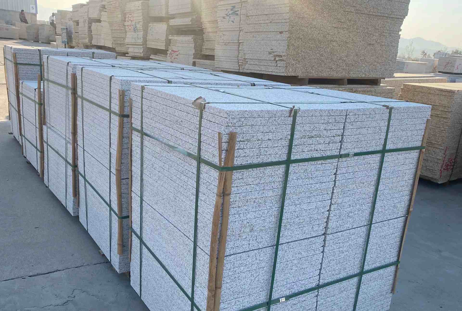 梅州 白麻花岗岩荔枝面地铺石