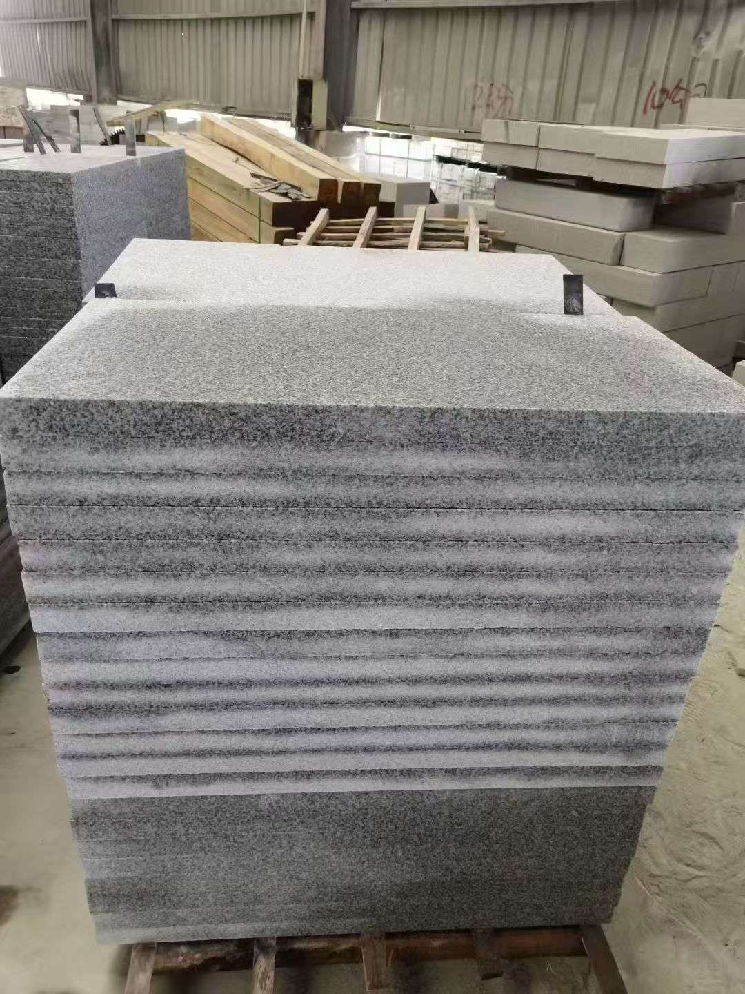 梅州 芝麻白5公分火烧地铺成品，900*400，规格可定制